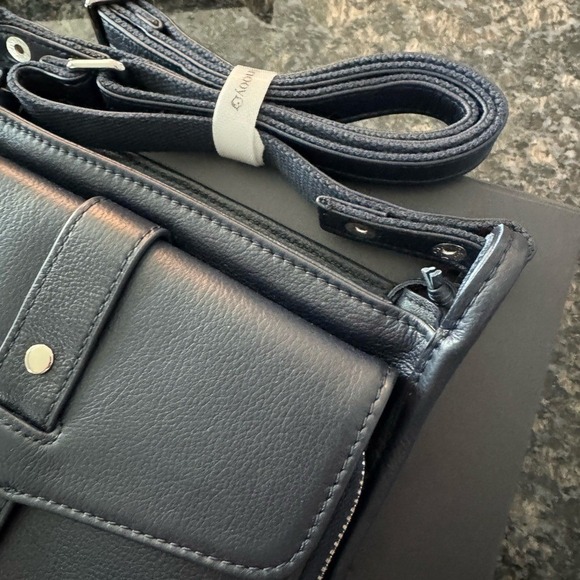 Minooy Athena Crossbody Bag Built-in Wallet real Leather Dark Navy Blue NEW - Picture 7 of 16